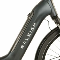 Ex Demo Raleigh Motus Grand Tour HUB Low Step Electric Bike 2022, BOSCH Active Plus - Black - Image 6