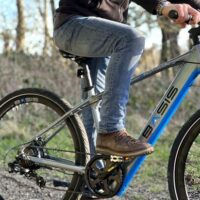 Ex-Demo Basis Protocol Hybrid Electric Bike, Integrated Battery, 700c Wheel - Light Graphite Blue - Image 3