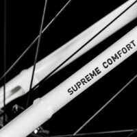 Ex demo Cube 2025 Supreme Hybrid Comfort One 500, 8 Speed, 500Wh - White/Black - Image 3