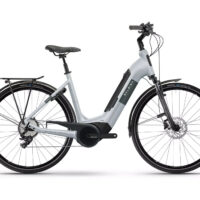 Raleigh Motus Limited Lowstep Hybrid Electric Bike 500Wh, 7 Speed - Ice White - Image 2